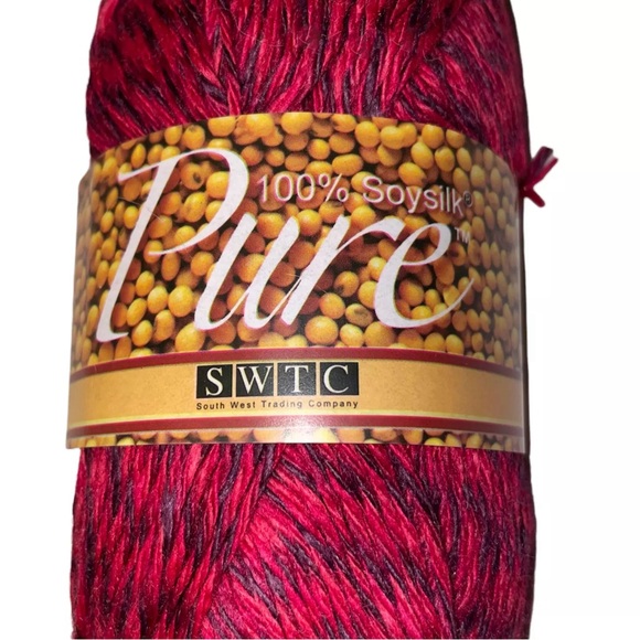 South West Trading Company PURE Soy Silk Worsted Yarn SWTC #21 Red Purple - Picture 3 of 4